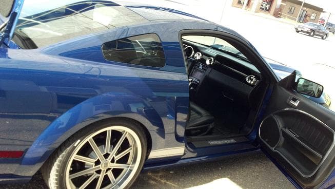 JL Audio 2006 Ford Mustang - Image 1